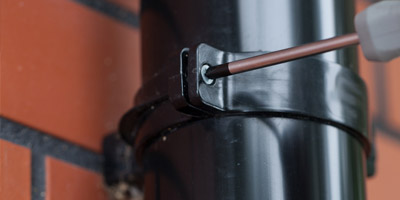 Locking gutter installation costs